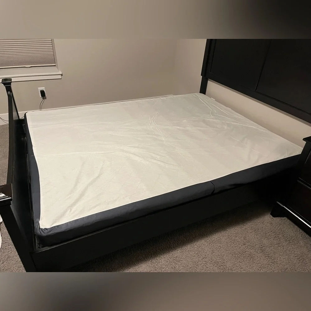 Queen bed skirt